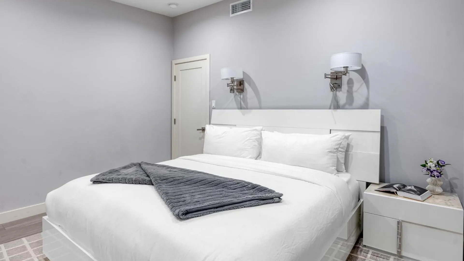 Fulton I By Avantstay Modern Haven In Downtown Los Angeles 0*,  United States